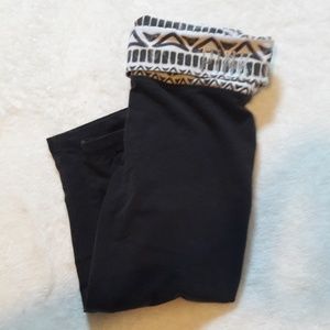 Pink Aztec cropped Yoga Pants